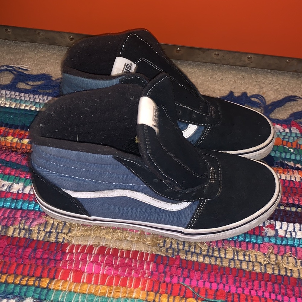 Vans - Picture 5 of 6